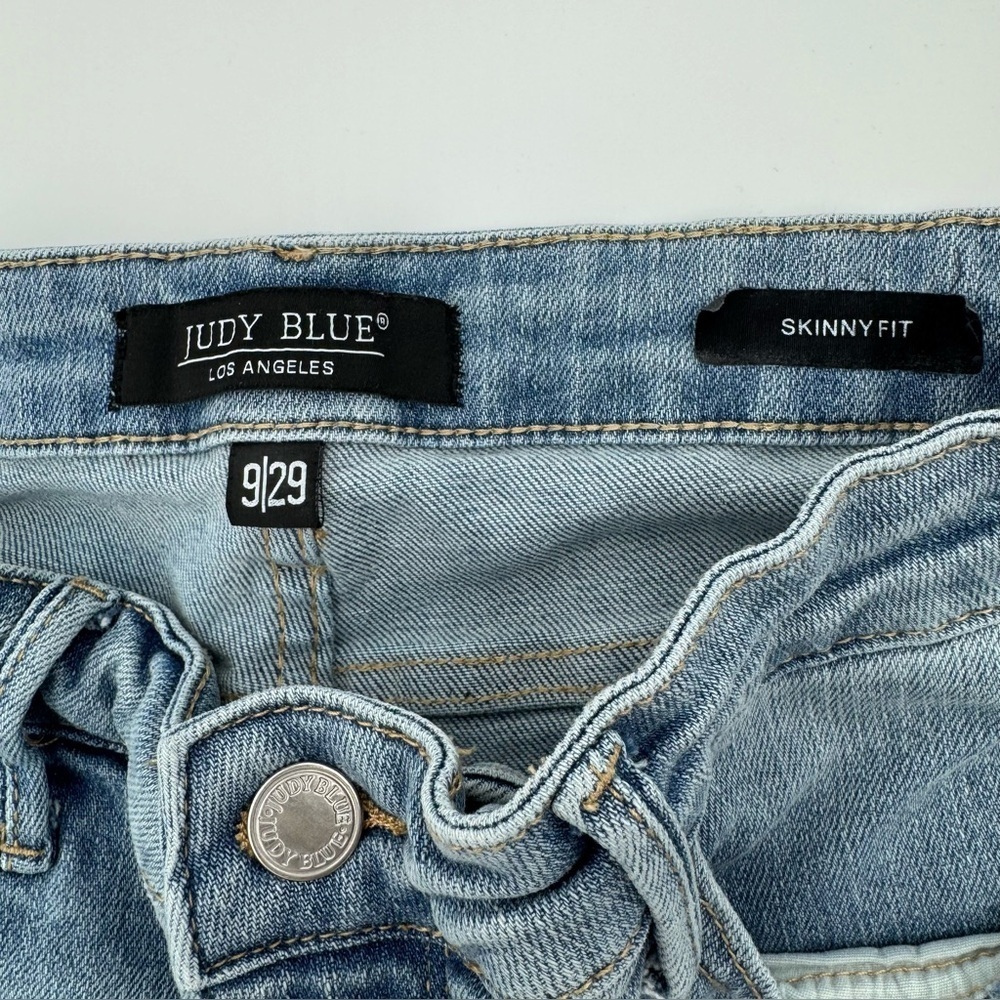 Judy Blue Distressed Skinny Jeans Women’s Size 9/29 Light Wash - Picture 3 of 7